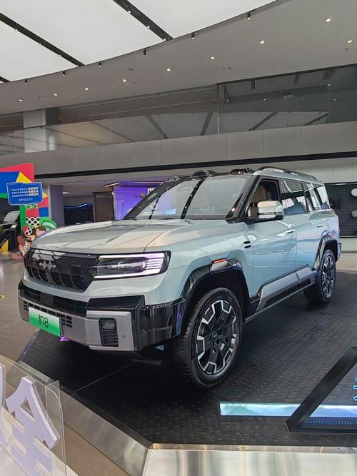 重庆177比亚迪方程豹硬派越野的爆款，英菲尼迪35周年与你共成长